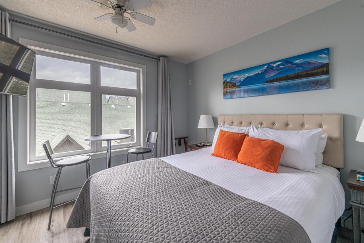 Windtower Lodge - Canmore Bagian luar foto