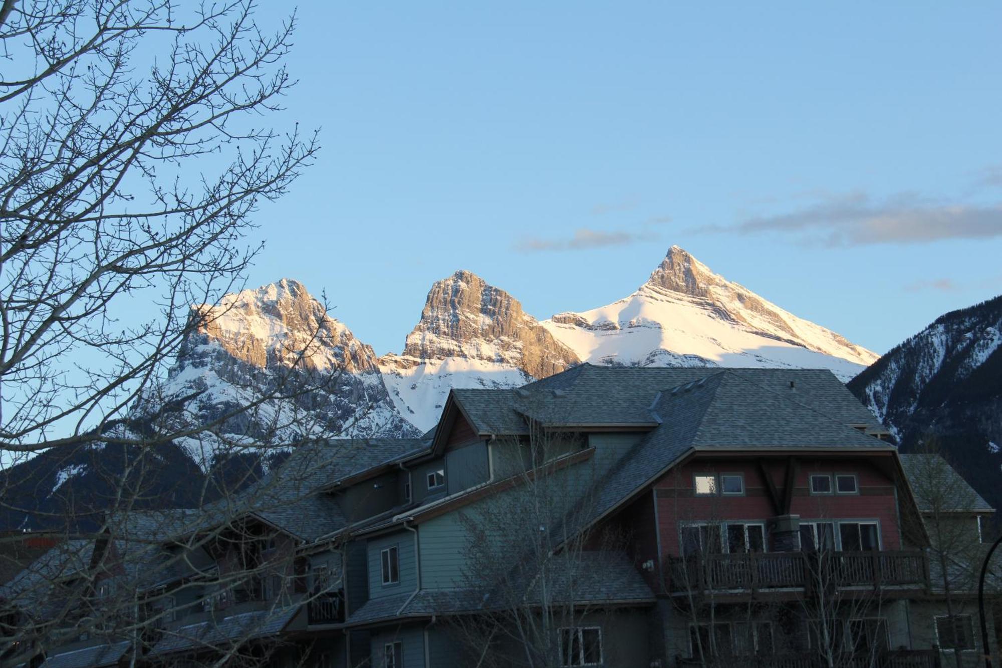 Windtower Lodge - Canmore Bagian luar foto